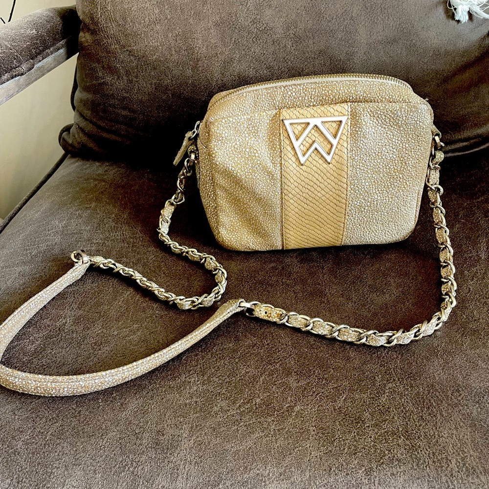 Kelly Wynne | Mingle Mingle Crossbody | Gold Peddled Leather
